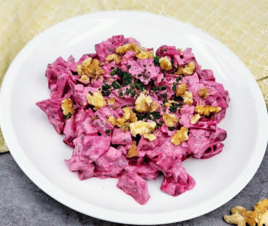 Recetë: Sallatë me panxhar dhe kos