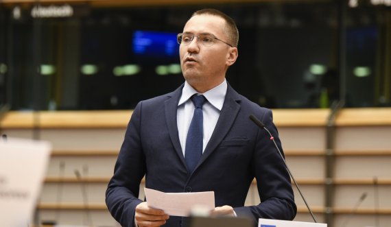 Eurodeputeti bullgar thotë se Serbia po bën provokime të sponsorizuara ndaj Kosovës: Nuk ka vend në BE