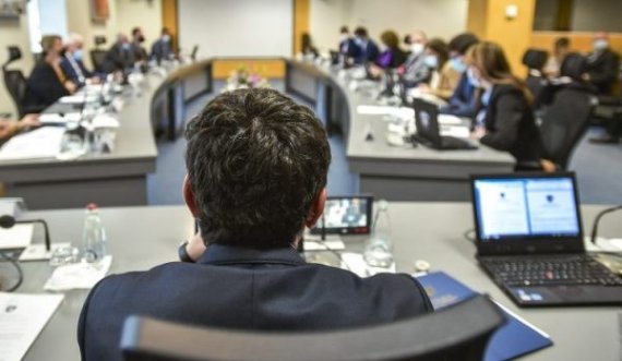 Qeveria në detyrë do të mblidhet sot