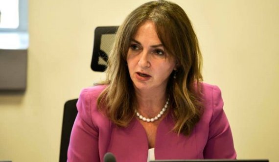 Nagavci ia huq mbiemrin edhe akademikut kosovar, në vend të Kullashi e quan Kullashku