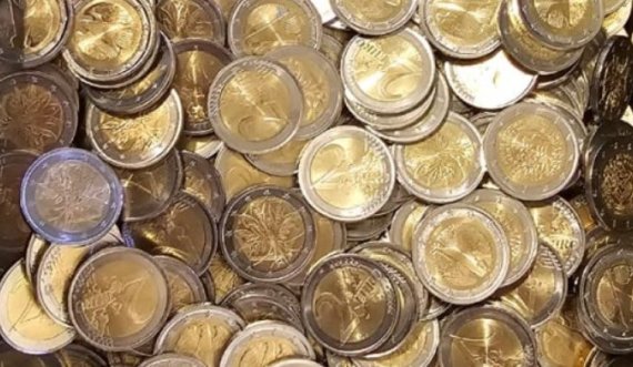 Prishtinë: Zyrtari i një banke  raporton se nga 11 biznese ka pranuar monedha të falsifikuara
