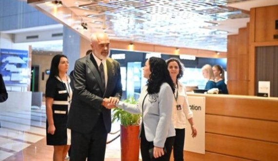 Osmani takohet me Ramën në Çeki