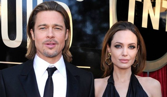 Angelina  flet hapur për dhimbjen pas divorcit me Brad Pitt