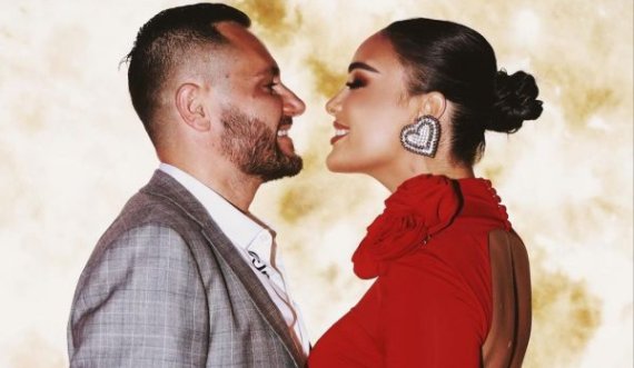 Kallaku flet për divorcin me Xhensila Myrtezajn: Është e vdekur