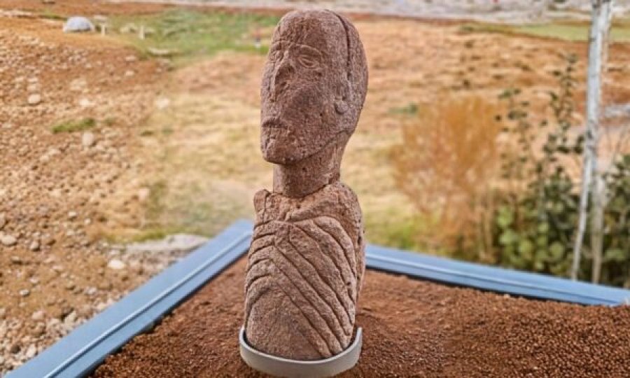 Zbulohen fytyra njerëzore të gdhendura 12 mijë vjet më parë