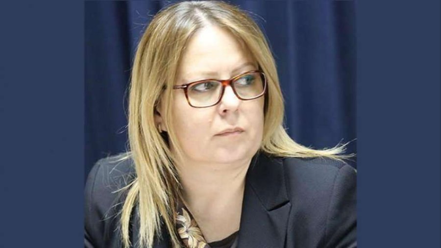 Bajrami: Dejona Mihali në mënyrë ilegale vendos për çdo gjë në Kosovë