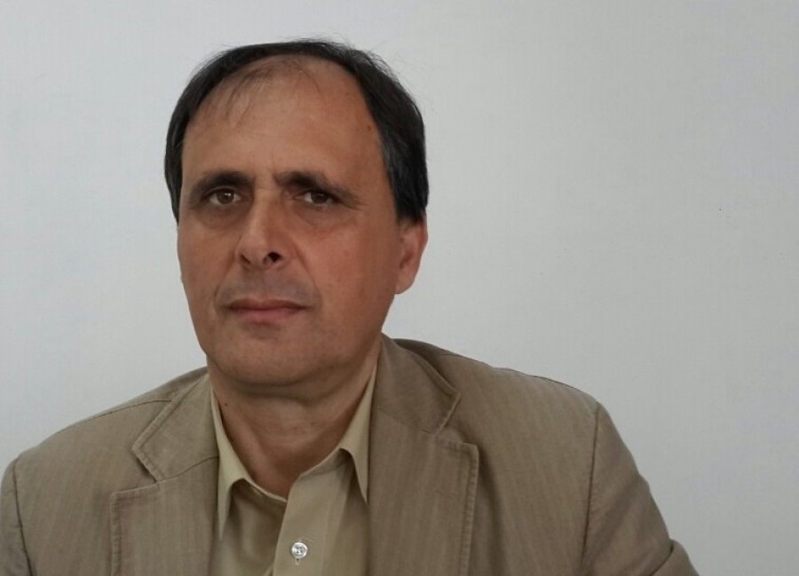 Devijimi i komunizmit në diktaturë totalitare