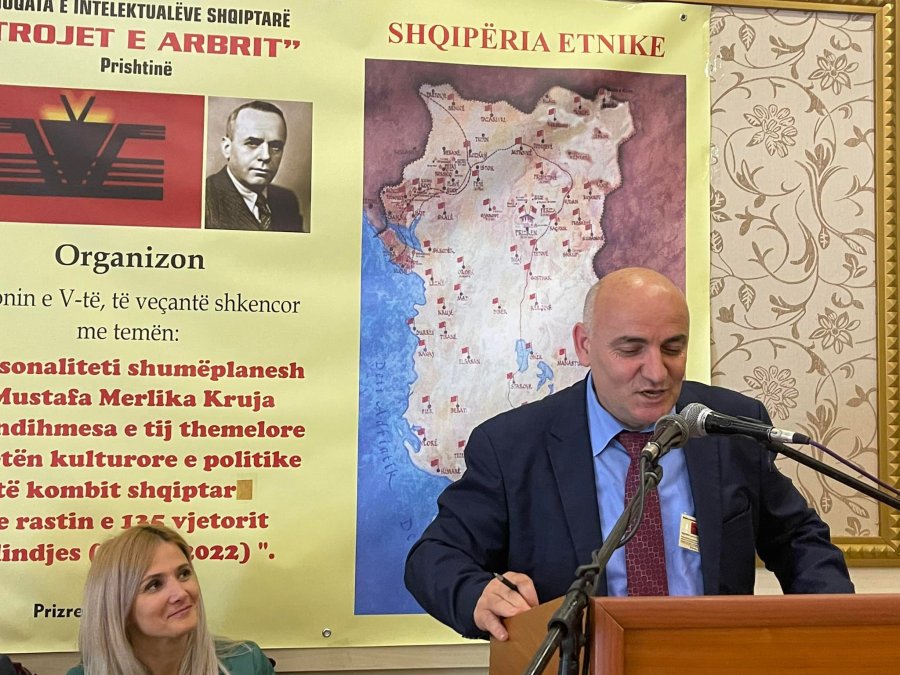 Shoqata 'Trojet e Arbrit' promovon librat enciklopedikë në Hamburg 