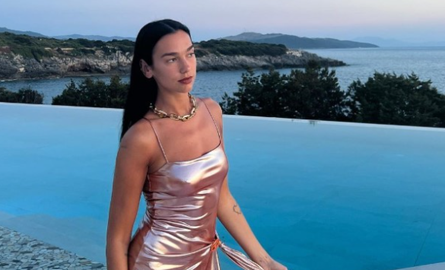 Dua Lipa ia 'therr' për Shqipëri