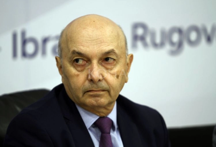 Mustafa: Vjosa Osmani duhet të sqarohet për agresion serb të parandaluar nga Trump